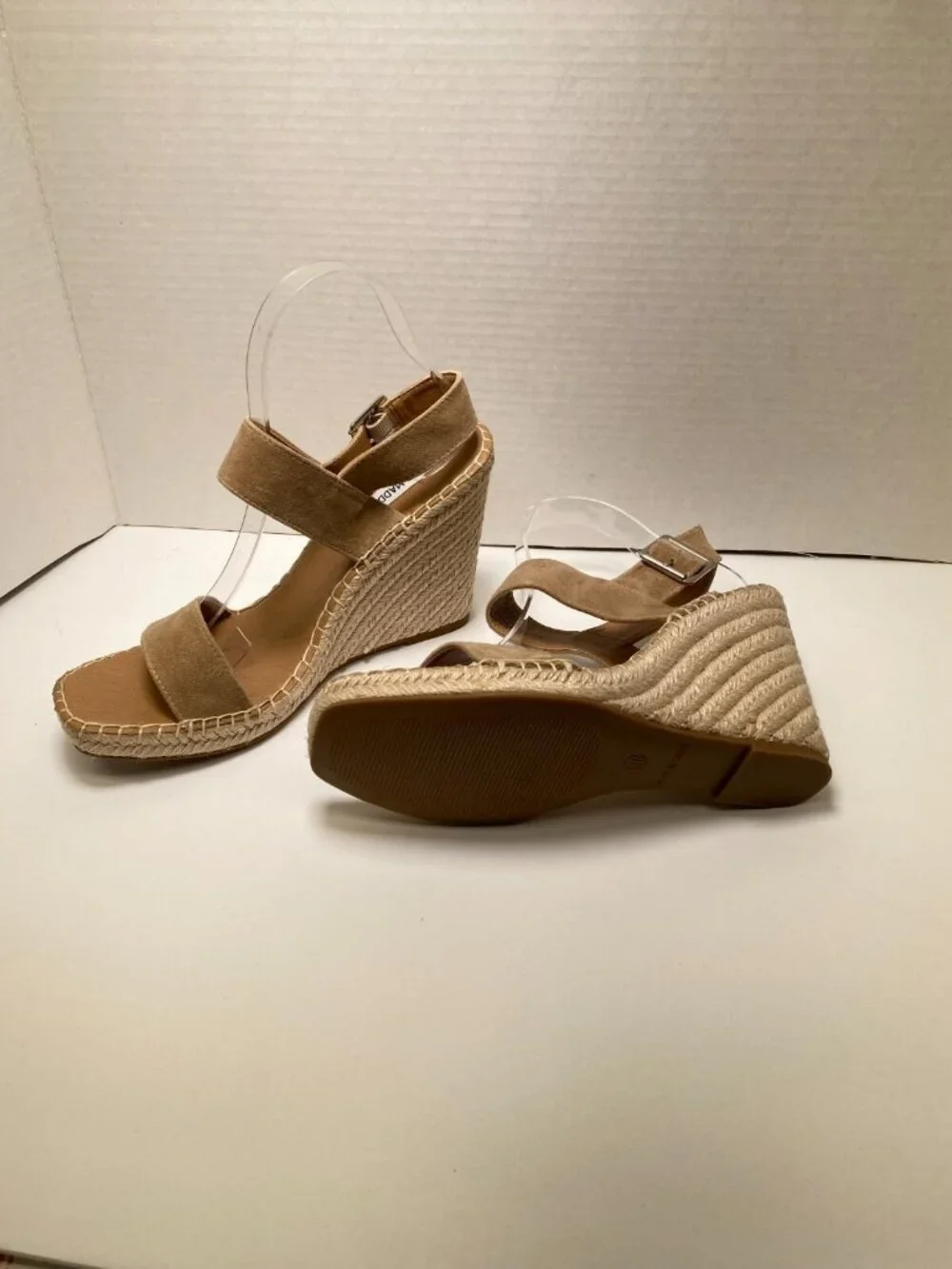 Steve Madden Women's Uri  Tan Strap Buckle Wedge Espadrille Sandal sz 10